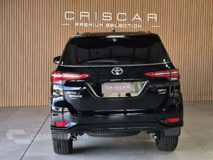 HILUX SW4 2.8 D-4D TURBO DIESEL SRX PLATINUM 7L 4X4 AUTOMÁTI