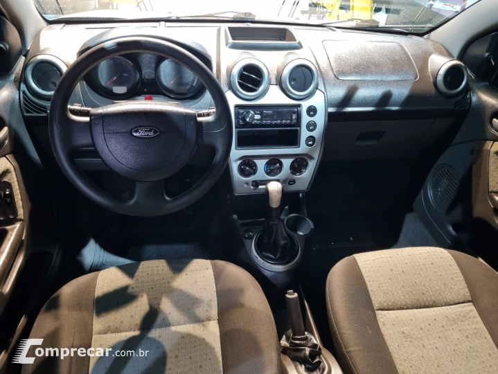 FIESTA 1.6 MPI Sedan 8V
