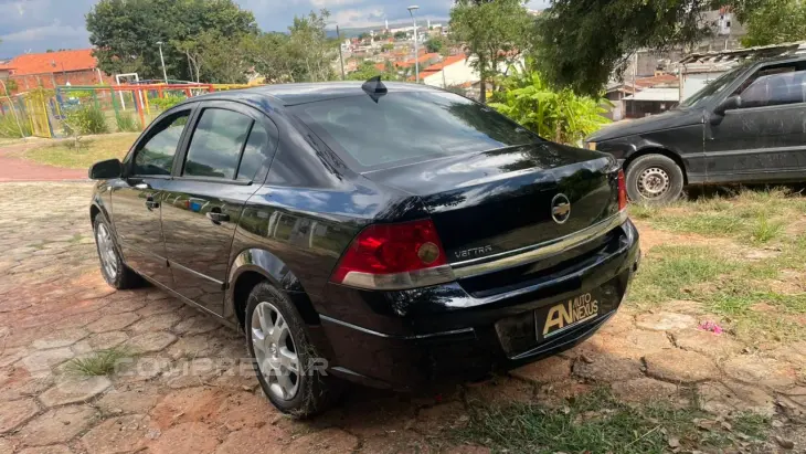 VECTRA 2.0 MPFI Elegance 8V