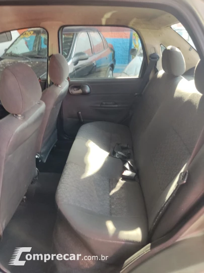 CORSA 1.0 MPFI Classic Sedan Life 8V