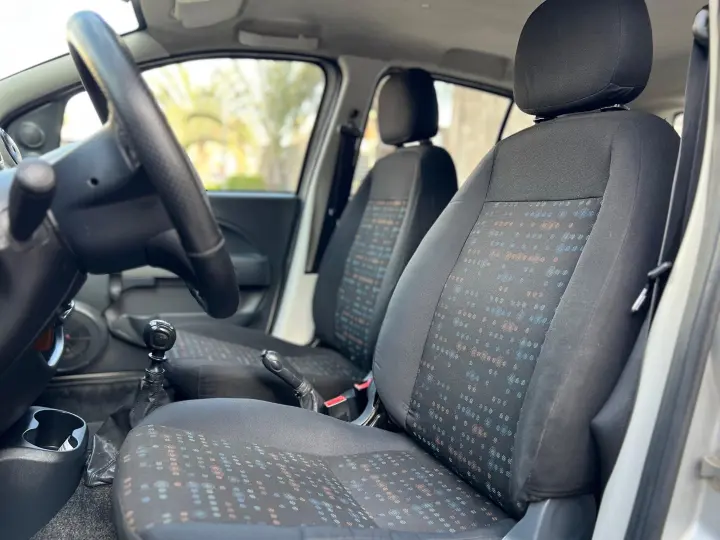 UNO 1.0 EVO VIVACE 8V FLEX 4P MANUAL