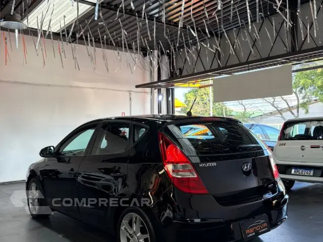 I30 - 2.0 MPFI GLS 16V 4P MANUAL