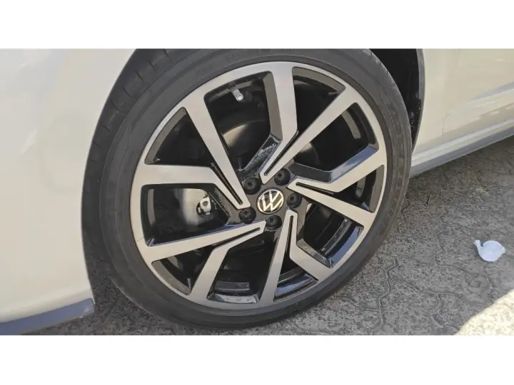 VIRTUS 1.4 250 TSI EXCLUSIVE AUTOMÁTICO