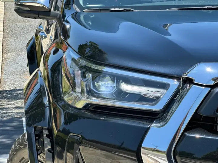 HILUX 2.8 D-4D TURBO DIESEL CD SRX PLUS 4X4 AUTOMÁTICO