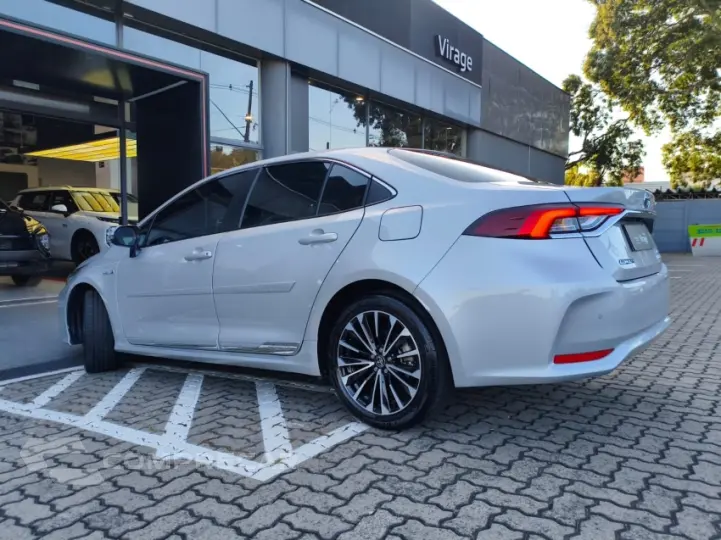 COROLLA 1.8 VVT-I Hybrid Altis Premium