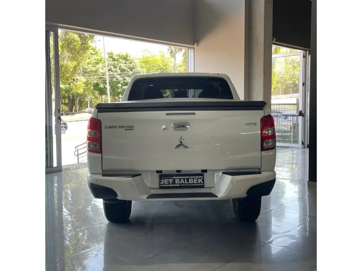 L200 TRITON 2.4 16V TURBO DIESEL SPORT HPE CD 4P 4X4 AUTOMÁT