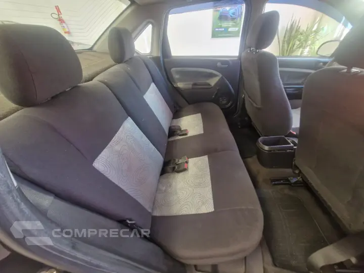 FIESTA 1.6 MPI Class Sedan 8V