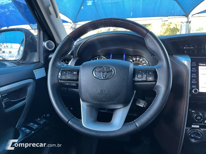 HILUX SW4 2.8 D-4d Turbo SRX 7L 4X4