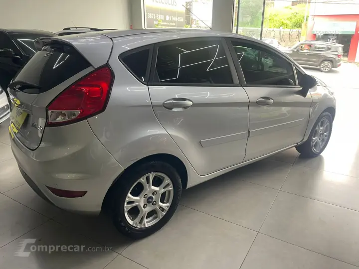 FIESTA 1.6 Titanium Hatch 16V