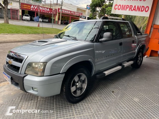 S10 - 2.4 MPFI EXECUTIVE 4X2 CD 8V 4P MANUAL