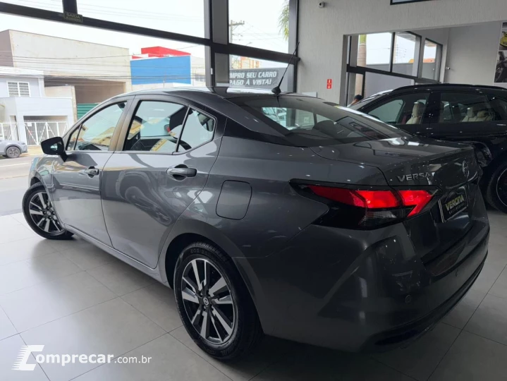 Versa Advance 1.6