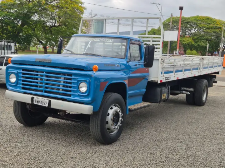 F-600 Modelo sem Versão