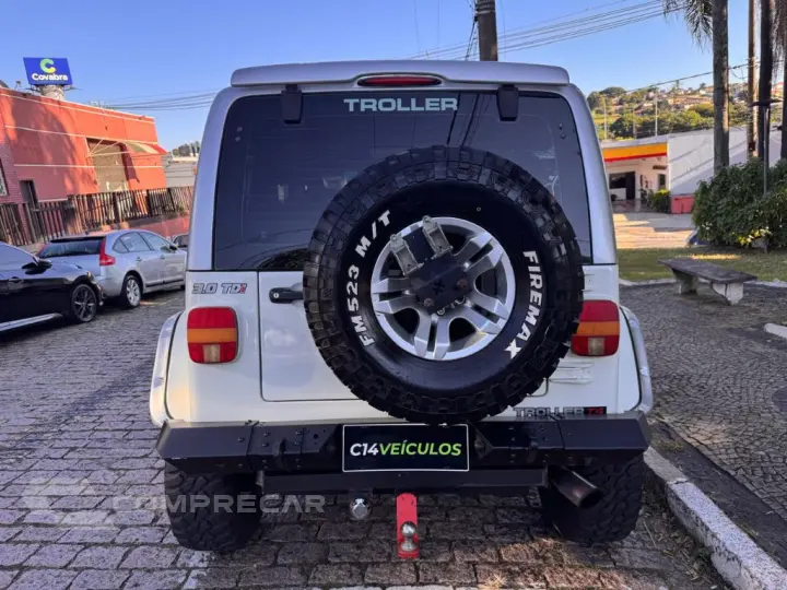 T-4 4x4 3.0 TB Int. Cap. Rígida Diesel