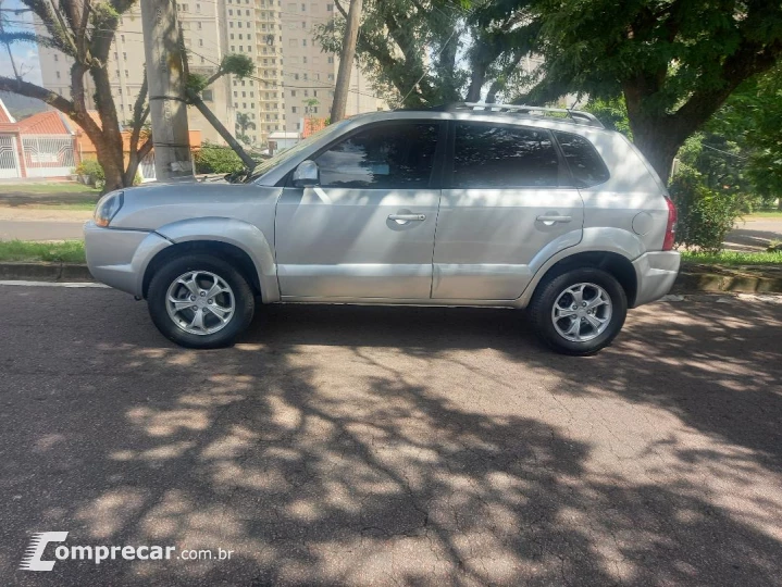 TUCSON 2.0 MPFI GLS 4X2 16V 143cv 2WD