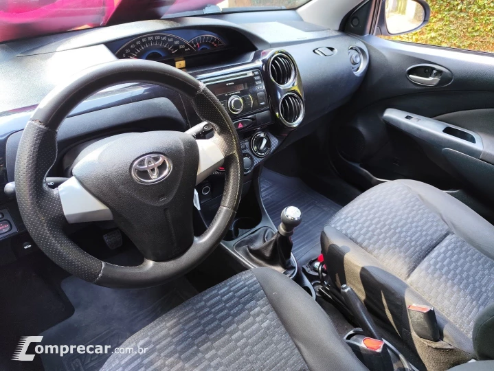 ETIOS 1.5 XS 16V FLEX 4P MANUAL