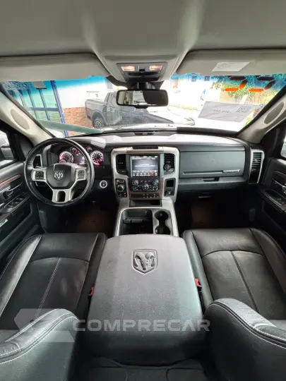 CLASSIC LARAMIE 5.7 CD V8 4X4 Aut.