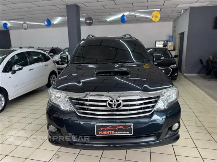 HILUX 3.0 SRV 4X4 CD 7 Lugares 16V Turbo Intercooler