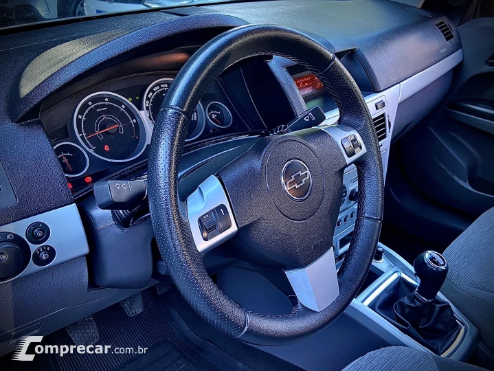 VECTRA 2.0 MPFI Elegance 8V