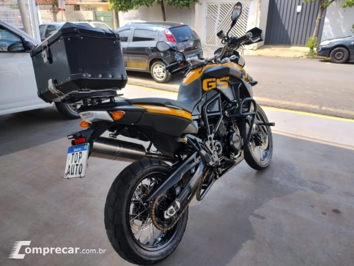 F 800