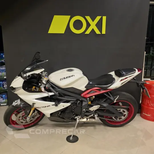 DAYTONA 675R