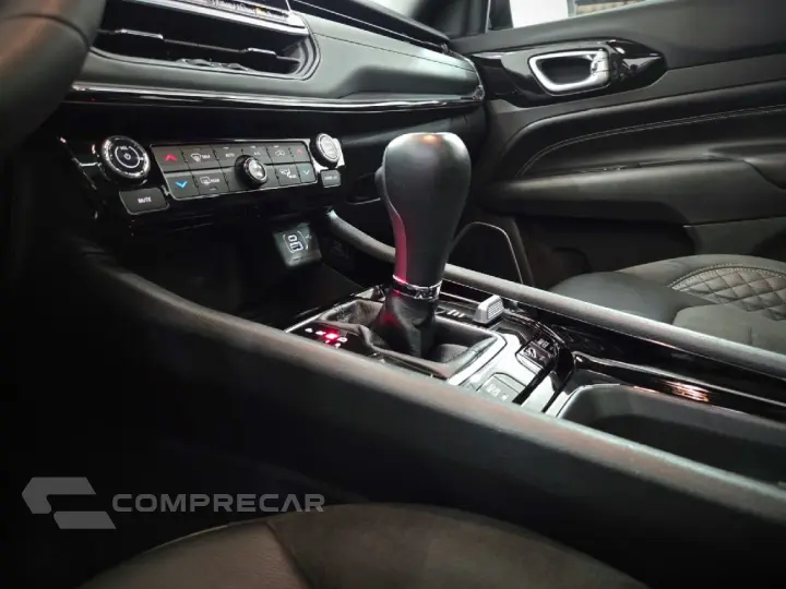 COMPASS 2.0 HURRICANE 4 TURBO GASOLINA BLACKHAWK AT9