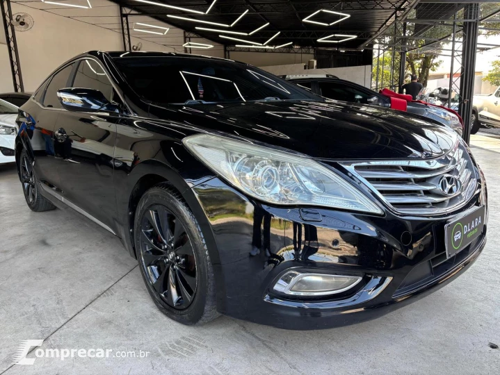 AZERA 3.3 MPFI GLS Sedan V6 24V
