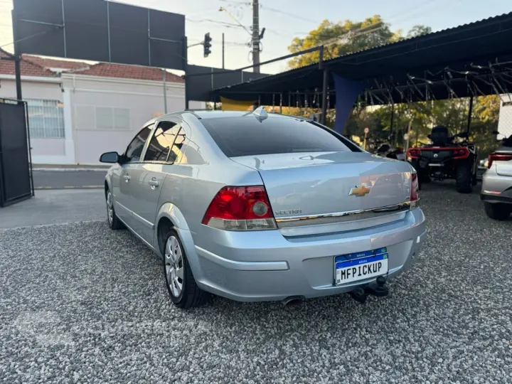 VECTRA 2.0 MPFI Expression 8V