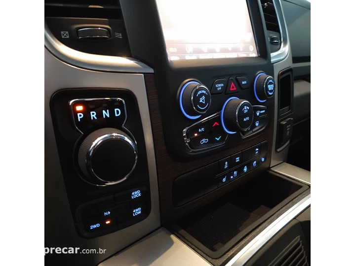 CLASSIC 5.7 V8 GASOLINA LARAMIE NIGHT EDITION CD 4X4 AUTOMÁT