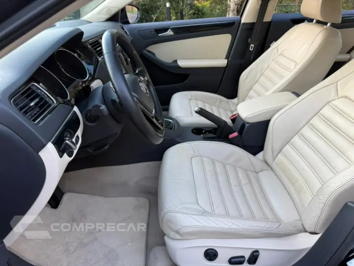 JETTA 2.0 TSI HIGHLINE 211CV GASOLINA 4P TIPTRONIC