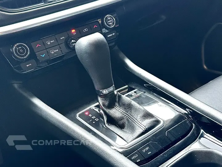 COMPASS 1.3 T270 TURBO FLEX LIMITED AT6