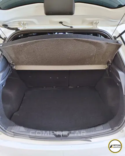 Yaris Hatch 1.3 16V 4P FLEX XL PLUS TECH MULTIDRIVE AUTOMÁTI