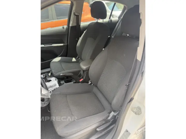 CRUZE 1.8 LT SPORT6 16V FLEX 4P MANUAL