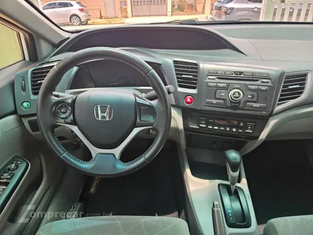 CIVIC - 1.8 LXS 16V 4P AUTOMÁTICO