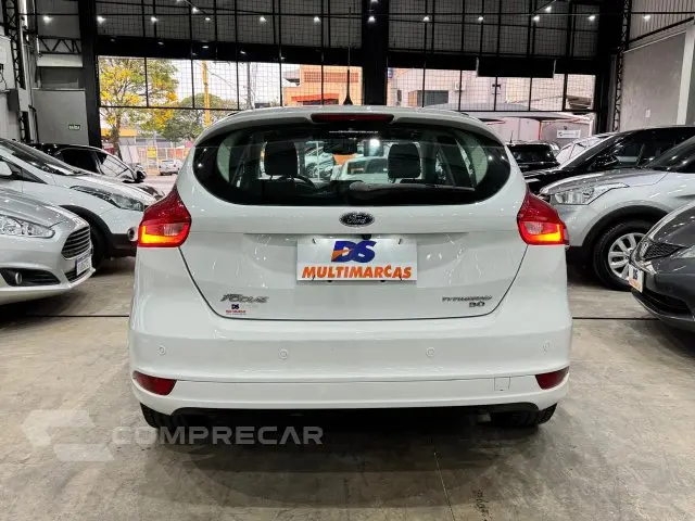 FOCUS HATCH - 2.0 TITANIUM 16V 4P POWERSHIFT