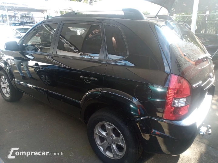 TUCSON 2.0 GL 2WD 16V