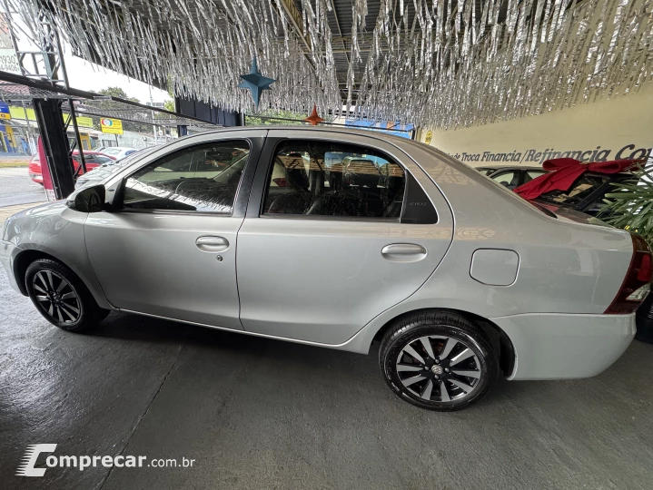ETIOS 1.5 Platinum Sedan 16V