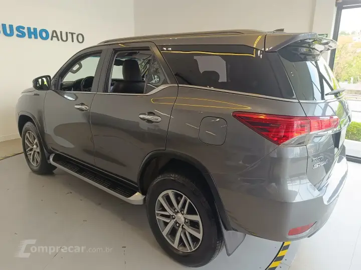 HILUX SW4 2.8 SRX 4X4 16V TURBO INTERCOOLER 4P AUTOMÁTICO