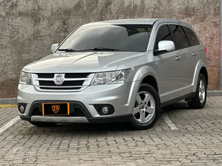 FREEMONT 2.4 EMOTION 16V GASOLINA 4P AUTOMÁTICO