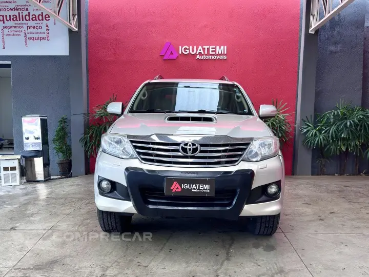 HILUX SW4 3.0 SRV 4X4 7 LUGARES 16V TURBO INTERCOOLER DIESEL