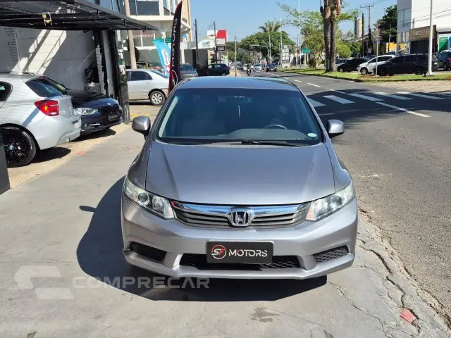 CIVIC - 1.8 LXS 16V 4P AUTOMÁTICO