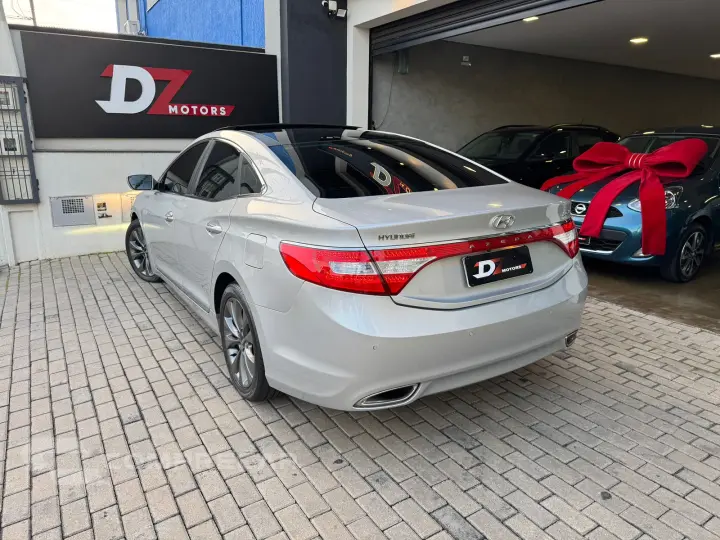 AZERA 3.0 MPFI GLS V6 24V