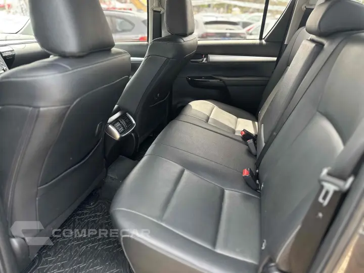 HILUX 2.8 D-4D TURBO DIESEL CD SRV 4X4 AUTOMÁTICO