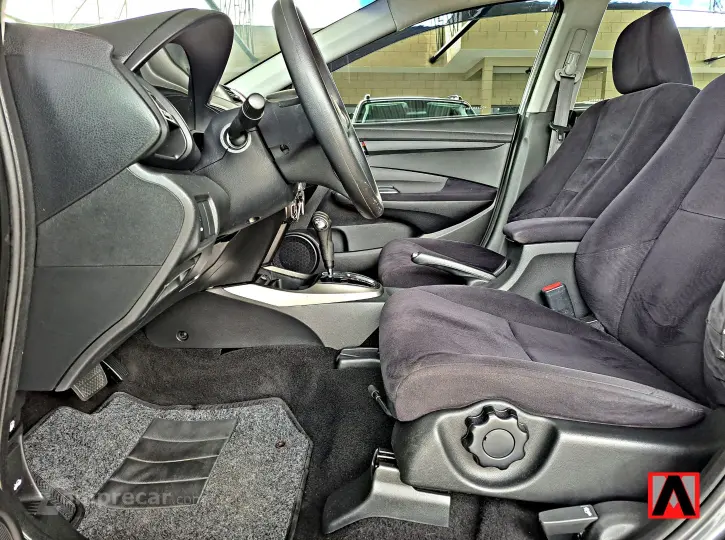 CITY 1.5 LX Sedan 16V