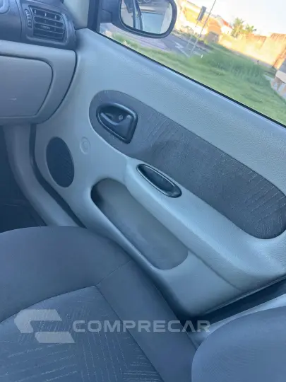 Renault Clio Exp 1.6