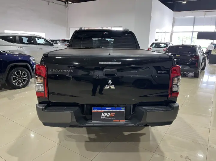L200 TRITON 2.4 16V Turbo Sport Outdoor GLS CD 4X4