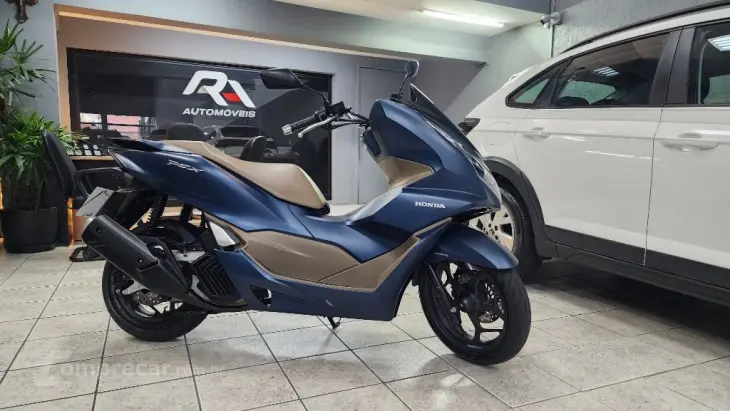 PCX 160 DLX
