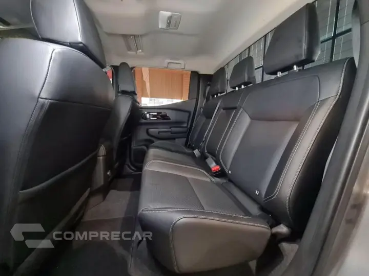 TRITON HPE-S 2.4 CD 4x4 TB DIESEL AUT.