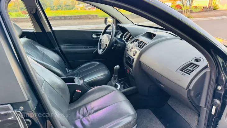 MEGANE 1.6 Dynamique Grand Tour 16V