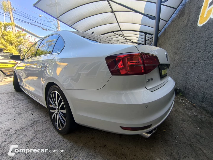 JETTA 2.0 TSI Highline 211cv