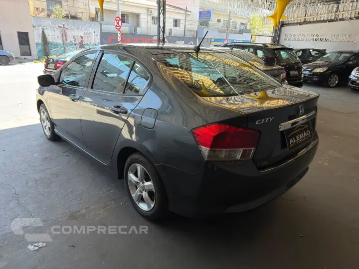 CITY 1.5 LX Sedan 16V